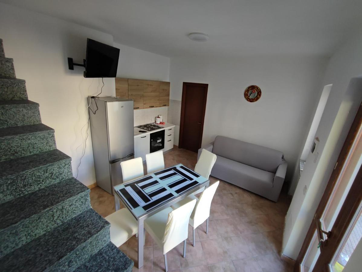 Villa Yellow House 1 Cuasso Al Monte Exterior foto